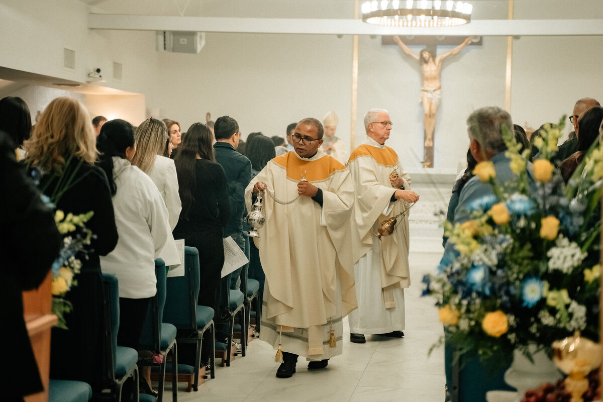 Mass procession with incense at Our Lady of Aparecida