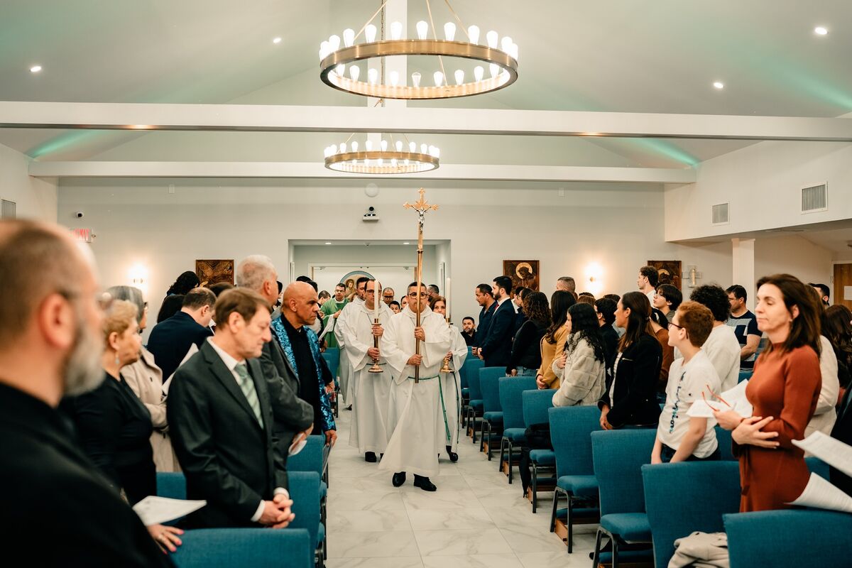 Entrance procession with the processional cross
